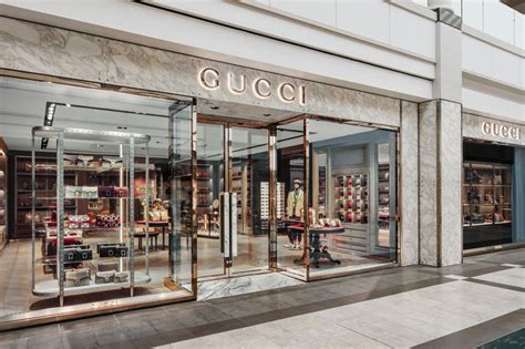 gucci store san antonio.